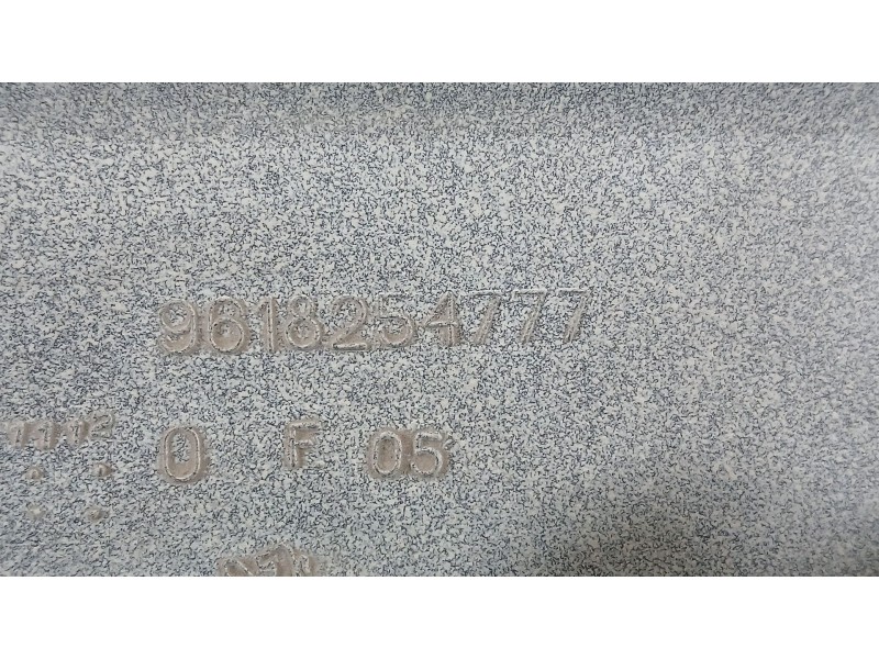 Recambio de rejilla delantera para peugeot partner monospace (5_, g_) 1.9 d referencia OEM IAM 7804F9  