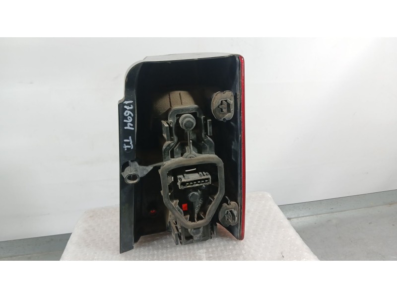 Recambio de piloto trasero izquierdo para peugeot partner monospace (5_, g_) 1.9 d referencia OEM IAM 6350EE  