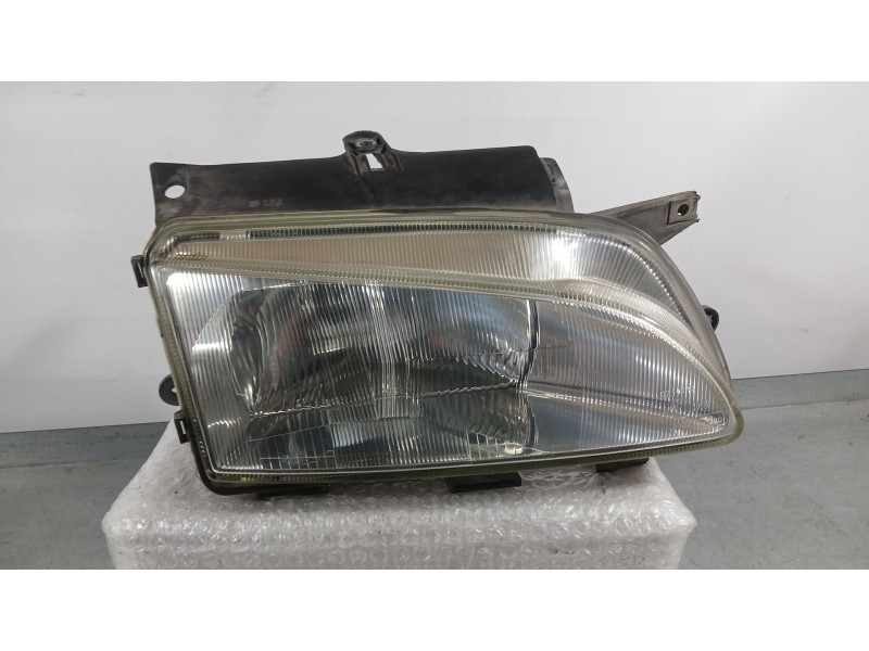 Recambio de faro derecho para peugeot partner monospace (5_, g_) 1.9 d referencia OEM IAM 6205P8  