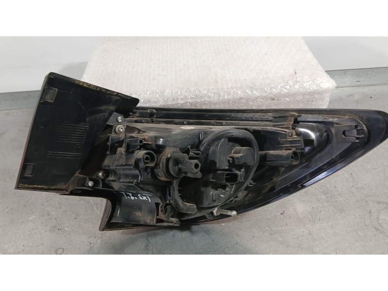 Recambio de piloto trasero izquierdo exterior para opel astra k (b16) 1.4 turbo (68) referencia OEM IAM 39099016  