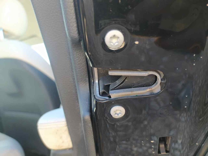 Recambio de cerradura puerta trasera derecha para mercedes-benz clase c (w205) lim. c 220 bluetec referencia OEM IAM A0997309200