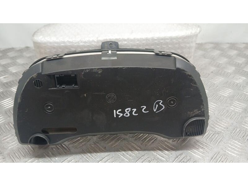 Recambio de cuadro instrumentos para fiat punto berlina (188) 1.9 jtd elx referencia OEM IAM 46812967  503000342900