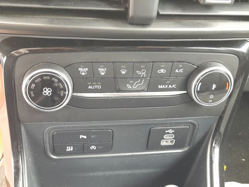 Recambio de mando climatizador para ford ecosport 1.0 ecoboost referencia OEM IAM   