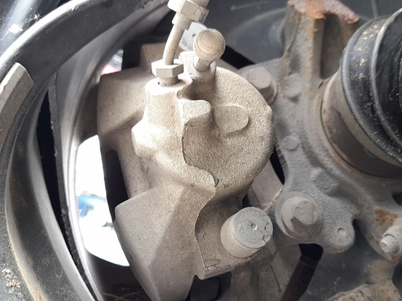 Recambio de pinza freno delantera derecha para ford ecosport 1.0 ecoboost referencia OEM IAM 2413986 1802059 