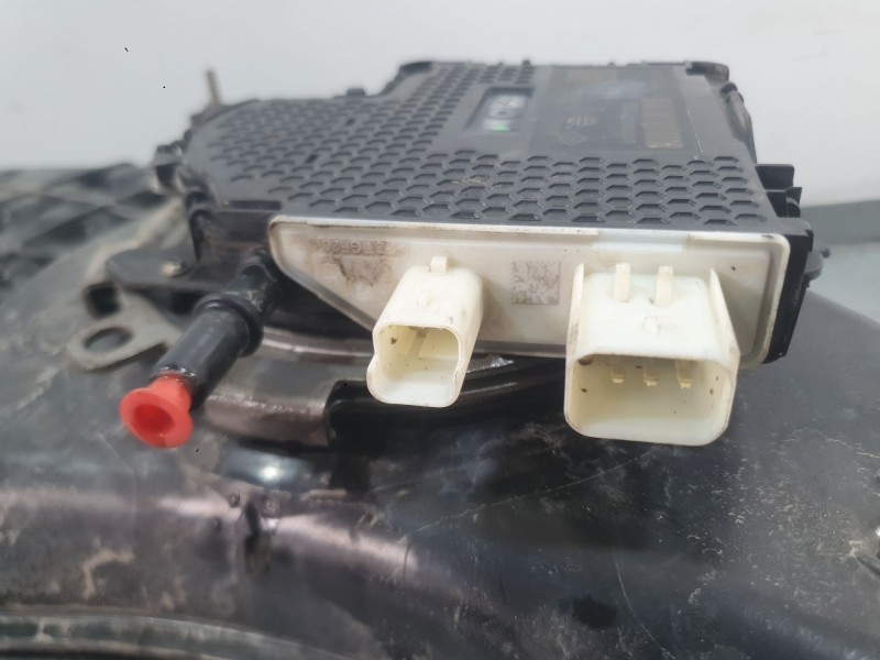 Recambio de deposito adblue para renault clio v (b7_) 1.5 blue dci 85 (b7ag) referencia OEM IAM 172A20527R  