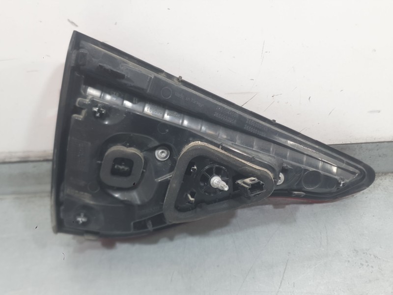 Recambio de piloto trasero derecho interior para renault clio v (b7_) 1.5 blue dci 85 (b7ag) referencia OEM IAM 265504450R  