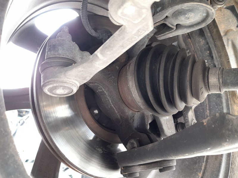 Recambio de mangueta delantera izquierda para opel corsa f (p2jo) 1.2 (68) referencia OEM IAM 9826878080  