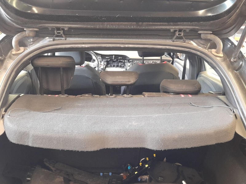 Recambio de bandeja trasera para opel corsa f (p2jo) 1.2 (68) referencia OEM IAM 98487369ZD  