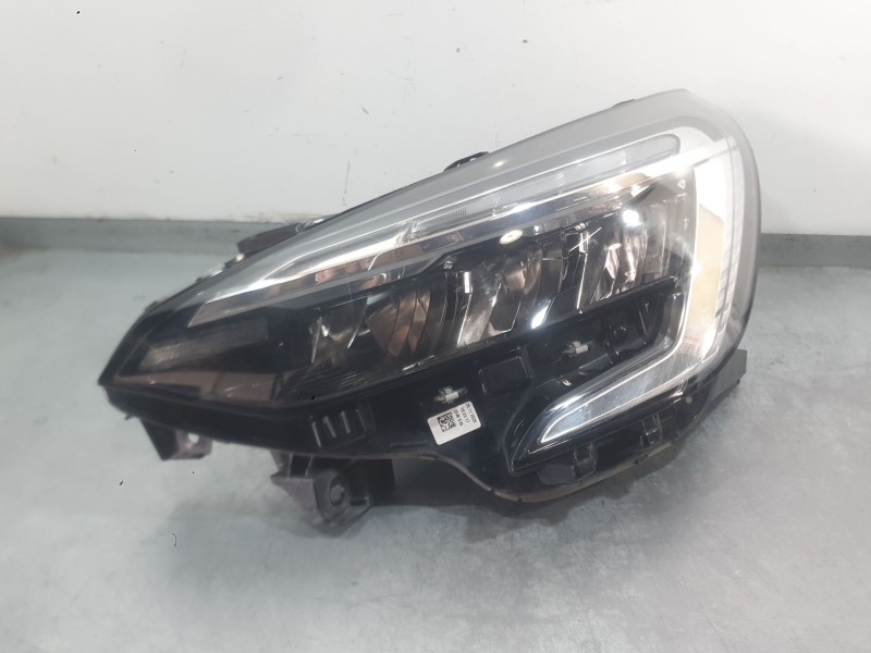Recambio de faro izquierdo para renault clio v (b7_) 1.5 blue dci 85 (b7ag) referencia OEM IAM 260609987R  