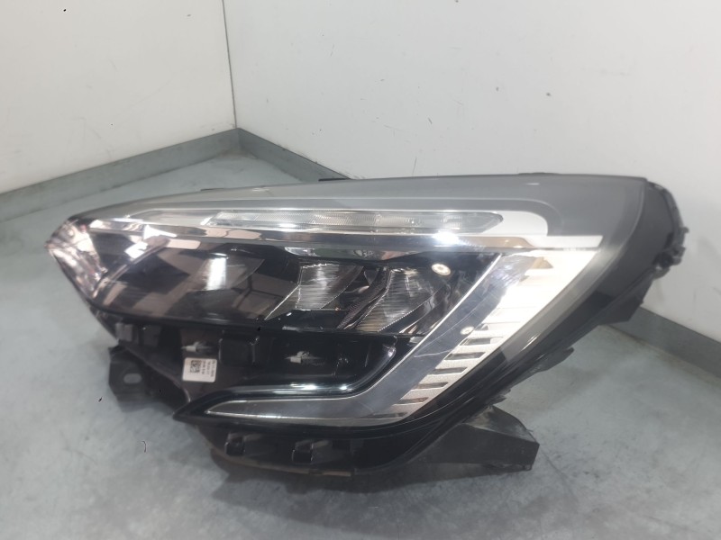 Recambio de faro izquierdo para renault clio v (b7_) 1.5 blue dci 85 (b7ag) referencia OEM IAM 260609987R  