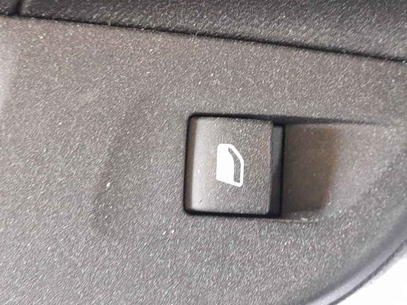 Recambio de mando elevalunas trasero izquierdo para opel corsa f (p2jo) 1.2 (68) referencia OEM IAM 98044803ZD  