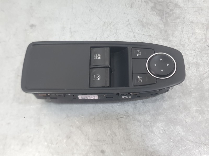 Recambio de mando elevalunas delantero izquierdo para renault clio v (b7_) 1.5 blue dci 85 (b7ag) referencia OEM IAM 254107073R 