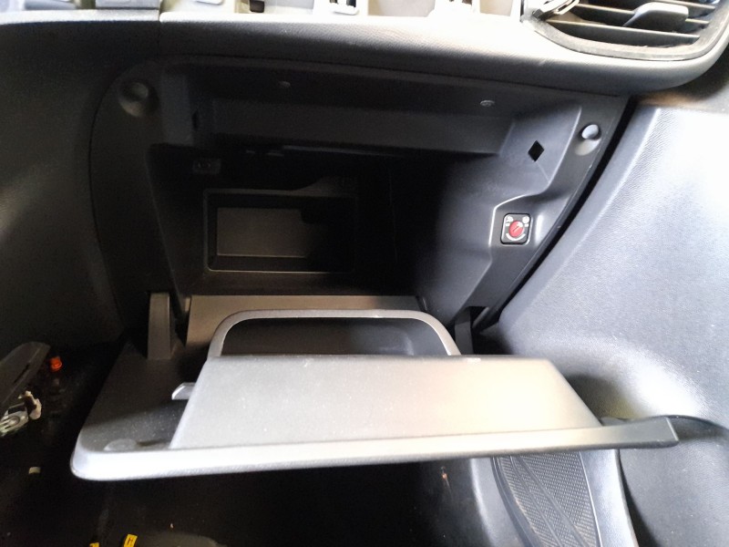 Recambio de guantera para opel corsa f (p2jo) 1.2 (68) referencia OEM IAM 98322499ZD  