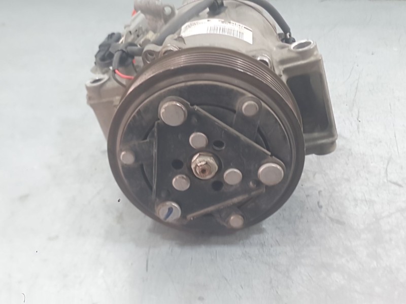 Recambio de compresor aire acondicionado para renault clio v (b7_) 1.5 blue dci 85 (b7ag) referencia OEM IAM 926004536R 92600242