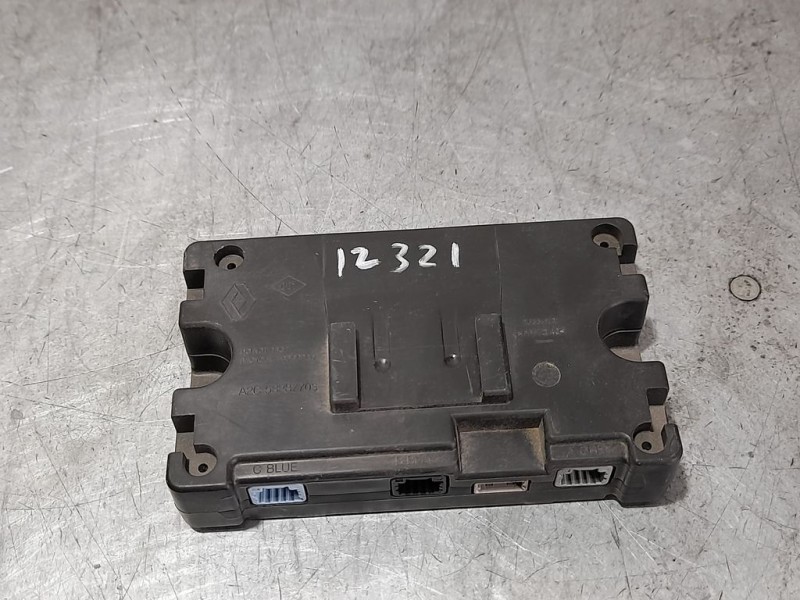 Recambio de modulo electronico para renault megane iii coupe dynamique referencia OEM IAM 280240001R  
