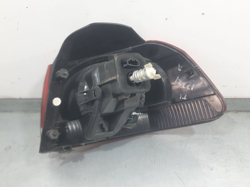 Recambio de piloto trasero izquierdo exterior para volkswagen golf vi (5k1) 1.2 tsi referencia OEM IAM 5K0945095N  