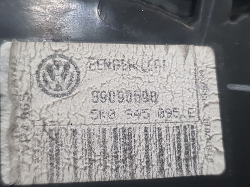 Recambio de piloto trasero izquierdo exterior para volkswagen golf vi (5k1) 1.2 tsi referencia OEM IAM 5K0945095N  