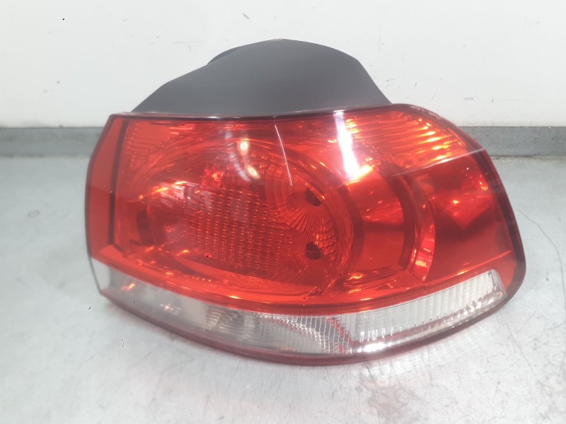Recambio de piloto trasero derecho exterior para volkswagen golf vi (5k1) 1.2 tsi referencia OEM IAM 5K0945096N  