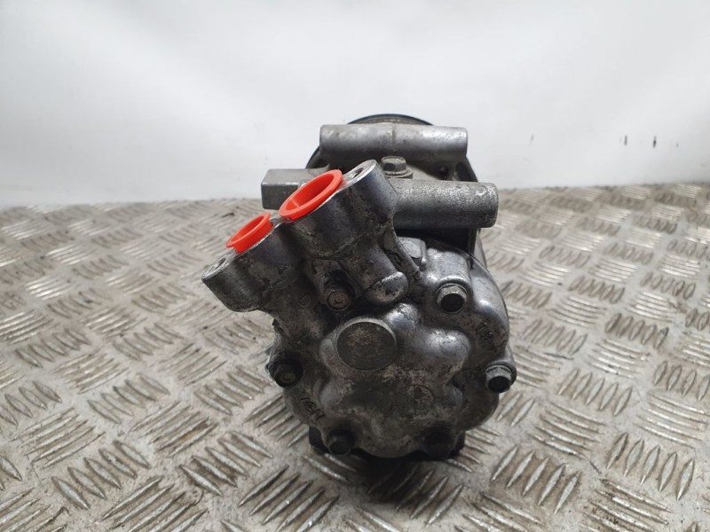 Recambio de compresor aire acondicionado para renault kangoo profesional referencia OEM IAM 8200953358 SD6V12 SANDEN