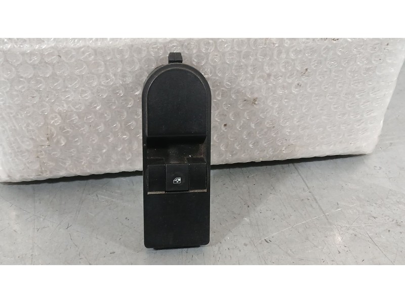 Recambio de mando elevalunas delantero derecho para opel astra h gtc (a04) 1.7 cdti (l08) referencia OEM IAM 13228881  