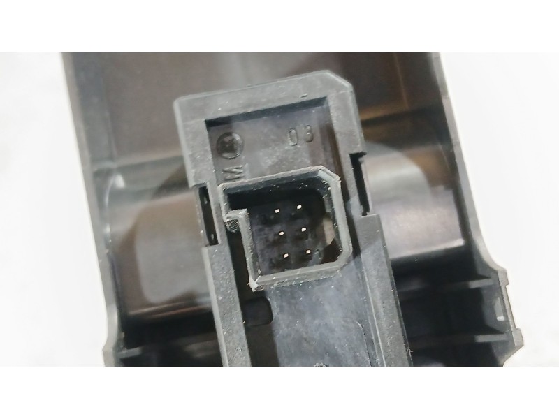 Recambio de mando elevalunas delantero derecho para opel astra h gtc (a04) 1.7 cdti (l08) referencia OEM IAM 13228881  