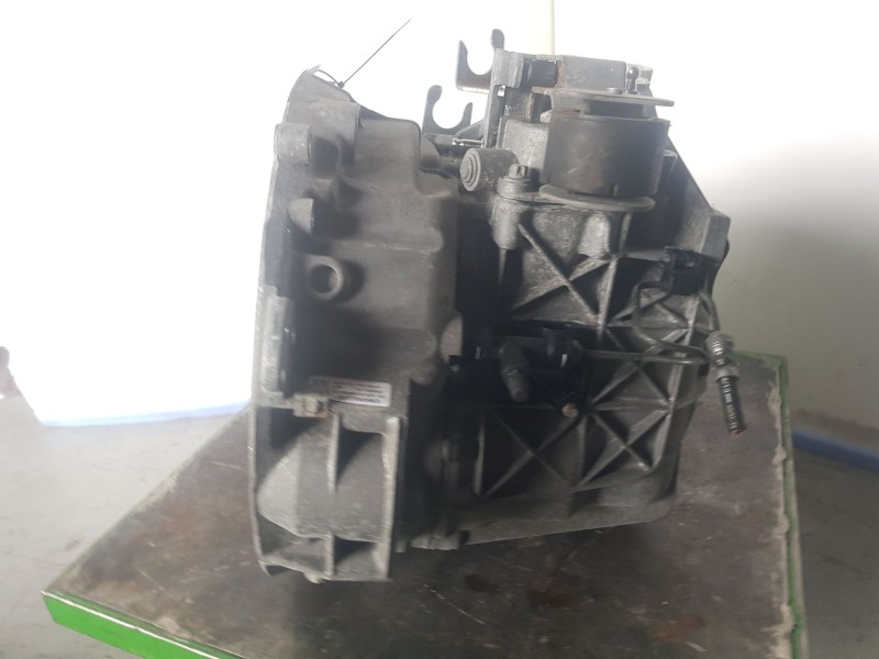 Recambio de caja cambios para mercedes-benz cla (w117) cla 200 referencia OEM IAM 711643 A1762610103 / 6VELOCIDADES 