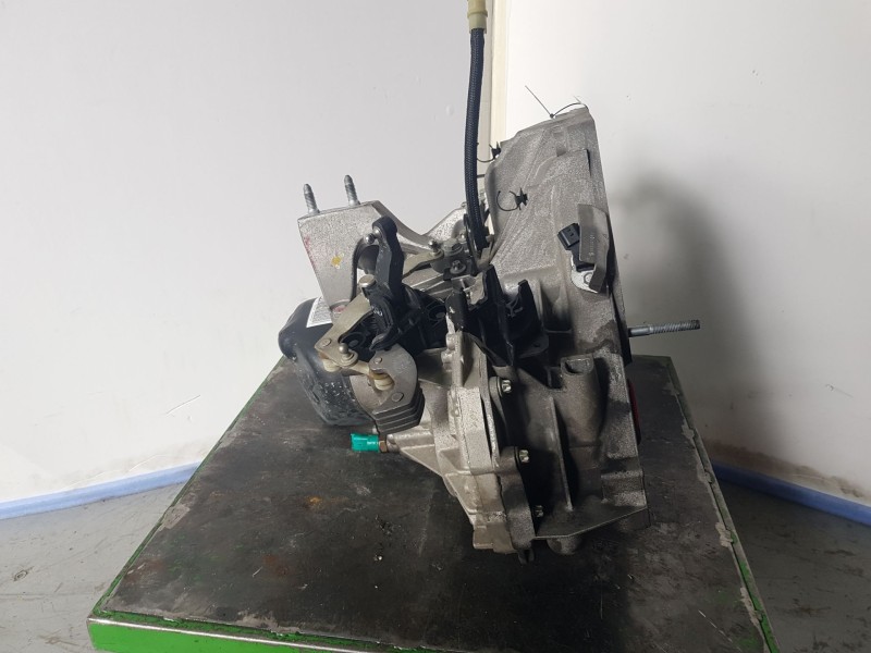 Recambio de caja cambios para dacia sandero ii (b8_) tce 90 (b8m1, b8ma) referencia OEM IAM JH3399 320109892R S177554 8201601191