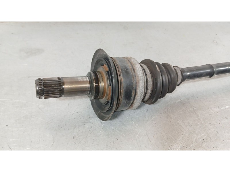 Recambio de transmision trasera derecha para bmw 1 (f20) 118 d referencia OEM IAM 33208680348  