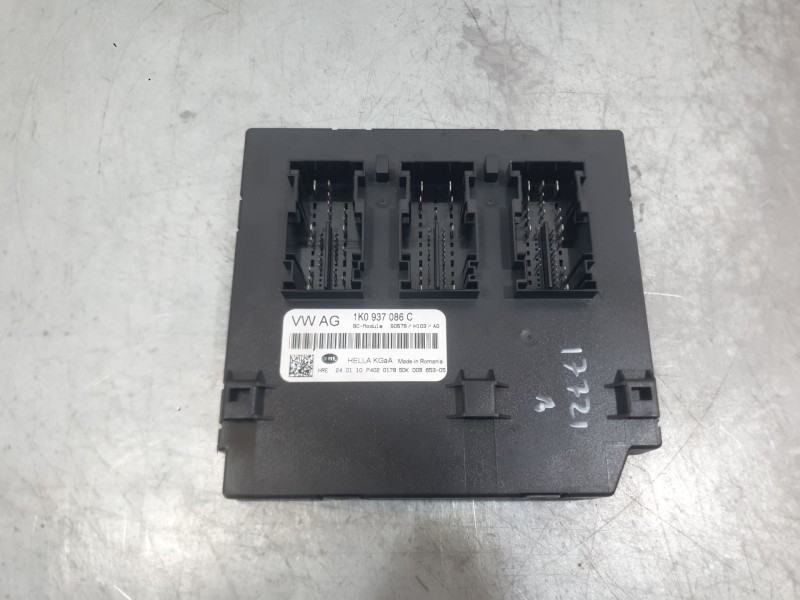 Recambio de caja reles / fusibles para volkswagen golf vi (5k1) 1.2 tsi referencia OEM IAM 1K0937086C S0575 HELLA