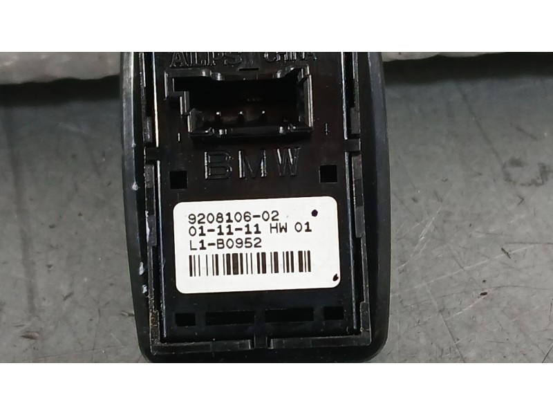 Recambio de mando elevalunas trasero izquierdo para bmw 1 (f20) 118 d referencia OEM IAM 61319208106  