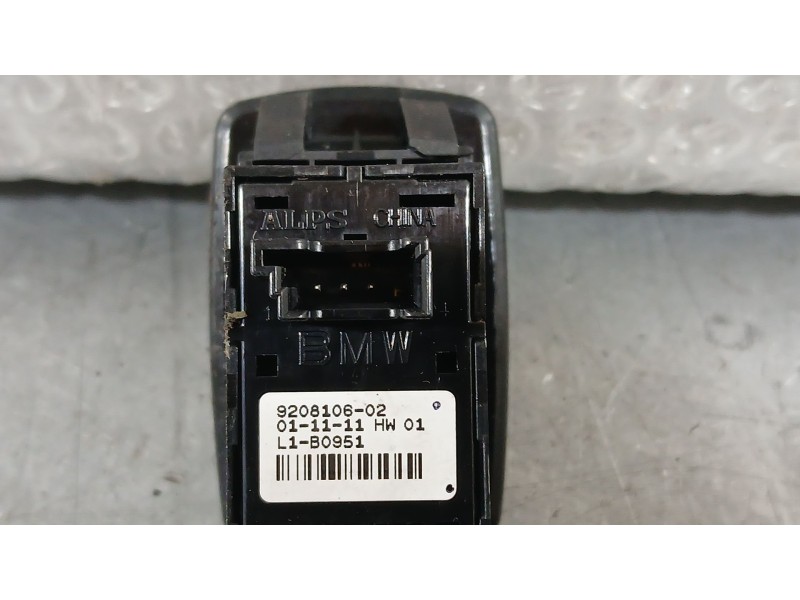 Recambio de mando elevalunas trasero derecho para bmw 1 (f20) 118 d referencia OEM IAM 61319208106  
