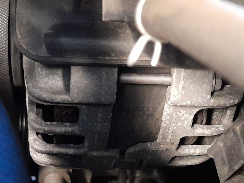 Recambio de alternador para dacia sandero iii 1.0 tce 90 referencia OEM IAM 231002175R  
