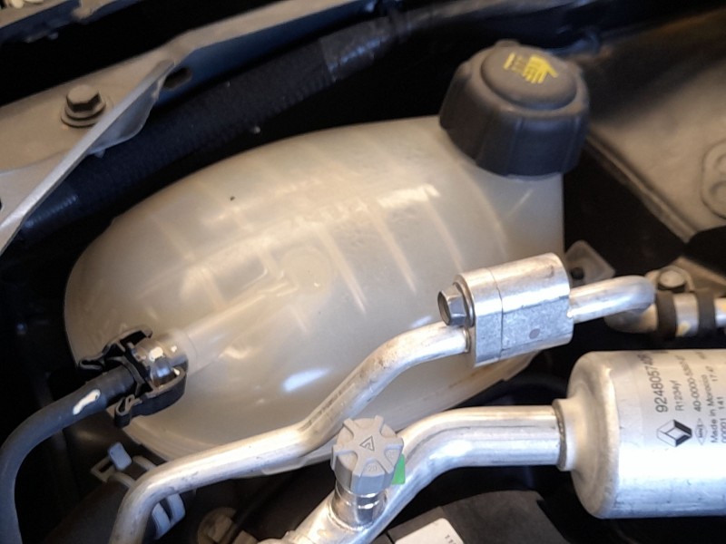 Recambio de deposito expansion para dacia sandero iii 1.0 tce 90 referencia OEM IAM 217102572R  