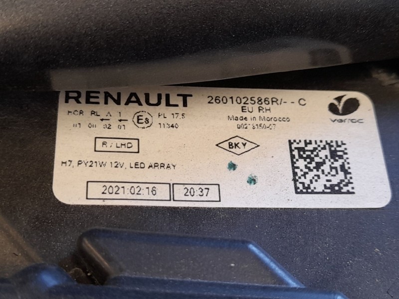 Recambio de faro derecho para dacia sandero iii 1.0 tce 90 referencia OEM IAM 260106343R  