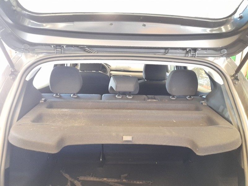 Recambio de bandeja trasera para dacia sandero iii 1.0 tce 90 referencia OEM IAM 794201228R  