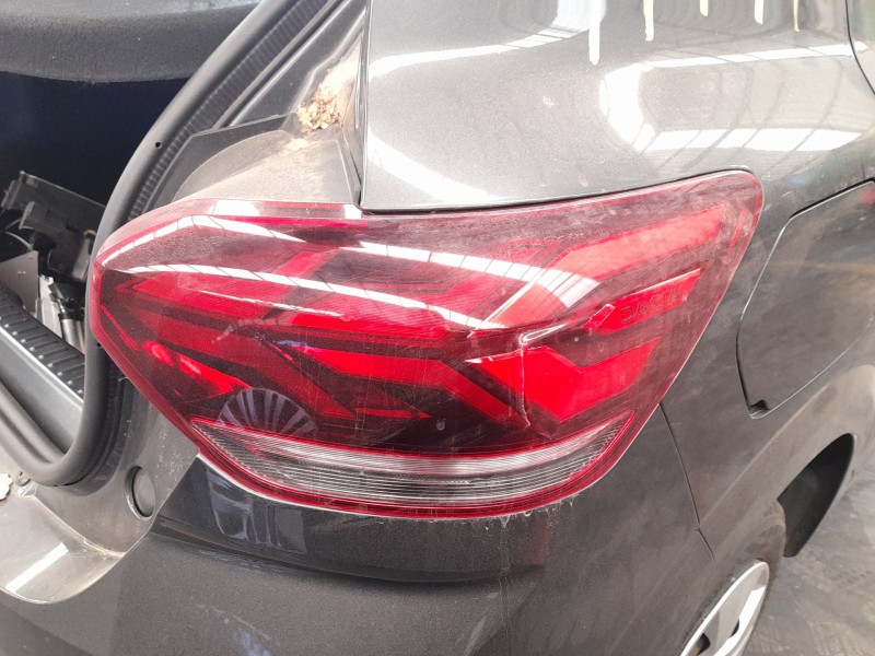Recambio de piloto trasero derecho para dacia sandero iii 1.0 tce 90 referencia OEM IAM 265501832R  