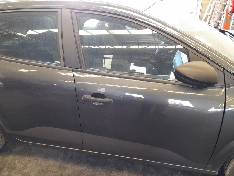 Recambio de puerta delantera derecha para dacia sandero iii 1.0 tce 90 referencia OEM IAM 801003355R  