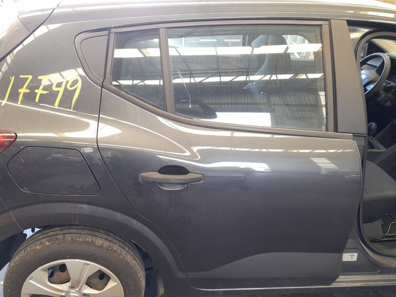 Recambio de puerta trasera derecha para dacia sandero iii 1.0 tce 90 referencia OEM IAM 821002247R  