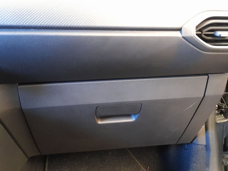 Recambio de guantera para dacia sandero iii 1.0 tce 90 referencia OEM IAM 682523993R  