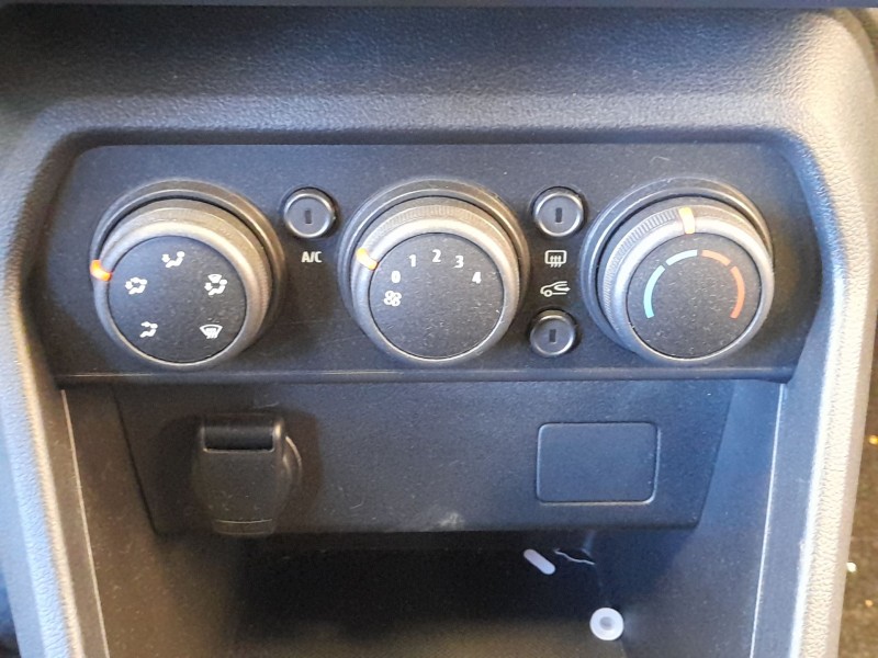 Recambio de mando calefaccion / aire acondicionado para dacia sandero iii 1.0 tce 90 referencia OEM IAM   