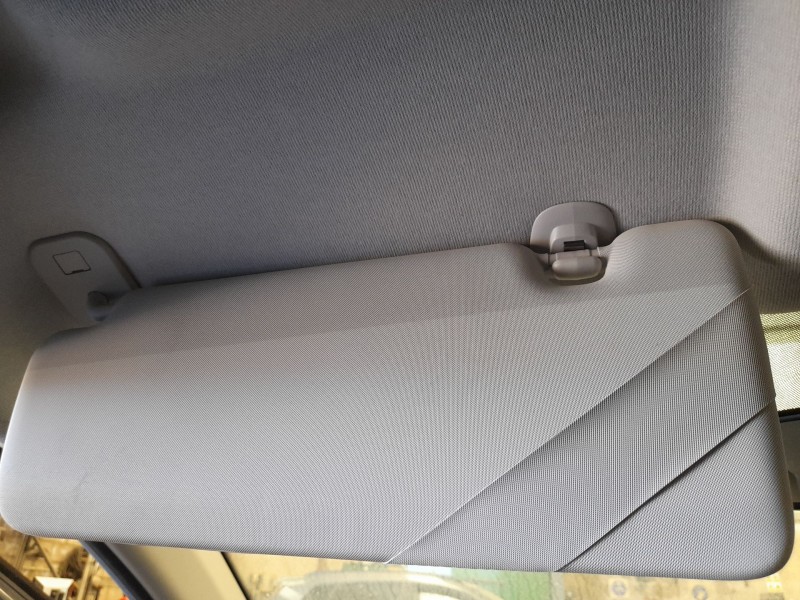 Recambio de parasol izquierdo para dacia sandero iii 1.0 tce 90 referencia OEM IAM 964016722R  