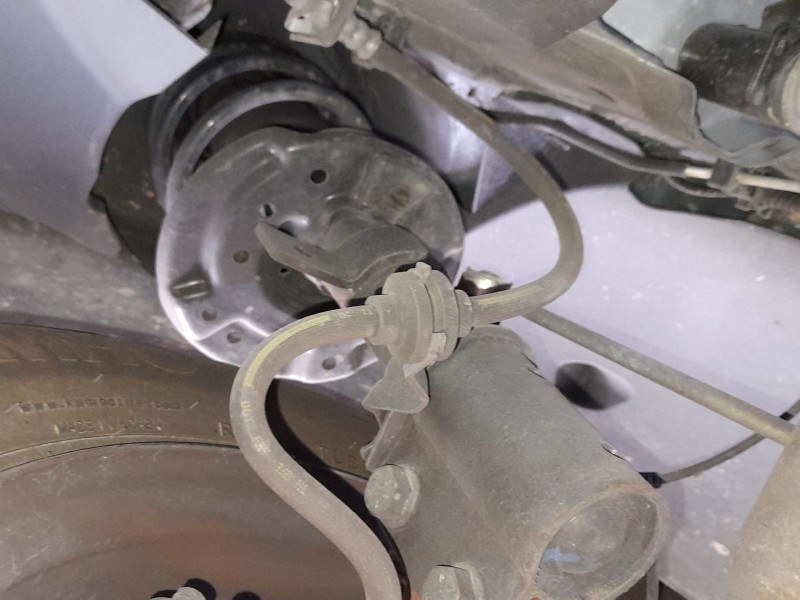 Recambio de amortiguador delantero izquierdo para dacia sandero iii 1.0 tce 90 referencia OEM IAM 543026804R  