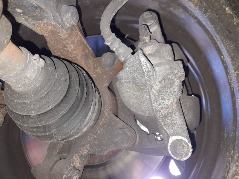 Recambio de pinza freno delantera izquierda para dacia sandero iii 1.0 tce 90 referencia OEM IAM 410111208R  