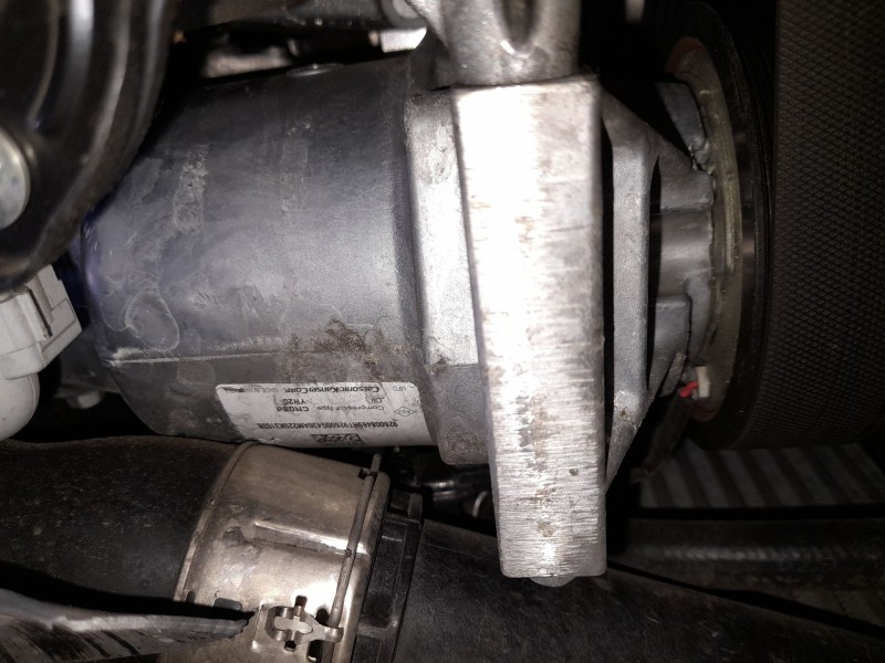 Recambio de compresor aire acondicionado para dacia sandero iii 1.0 tce 90 referencia OEM IAM 926008469R  
