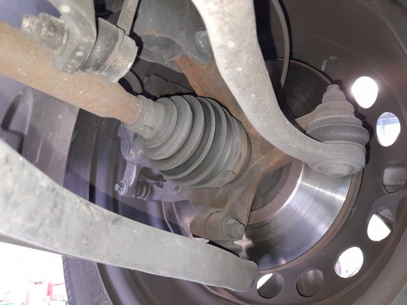 Recambio de mangueta delantera derecha para dacia sandero iii 1.0 tce 90 referencia OEM IAM 400146417R  