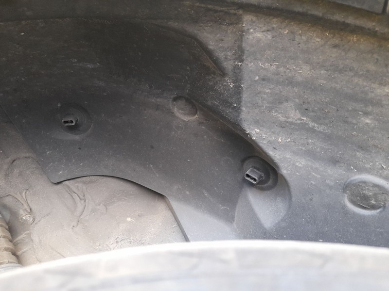 Recambio de plastico pase rueda tras. izq. para dacia sandero iii 1.0 tce 90 referencia OEM IAM 767495315R 479182451R 