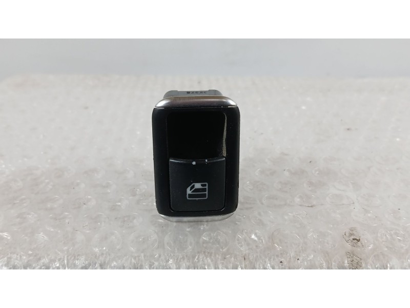 Recambio de mando elevalunas delantero derecho para mercedes-benz cla (w117) cla 200 referencia OEM IAM A2049058102 TOCADO 