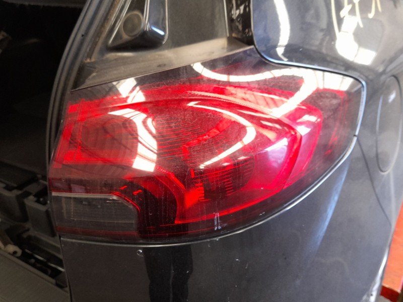 Recambio de piloto trasero derecho exterior para opel zafira tourer c (p12) 1.6 cdti (75) referencia OEM IAM 39033315  
