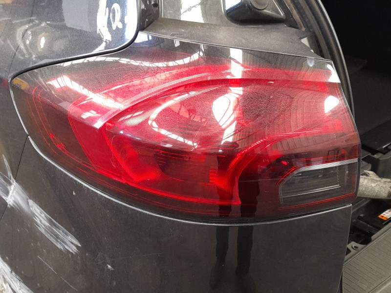 Recambio de piloto trasero izquierdo exterior para opel zafira tourer c (p12) 1.6 cdti (75) referencia OEM IAM 39033314  