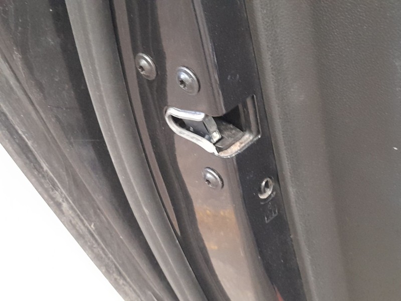Recambio de cerradura puerta trasera izquierda para opel zafira tourer c (p12) 1.6 cdti (75) referencia OEM IAM 13579557  